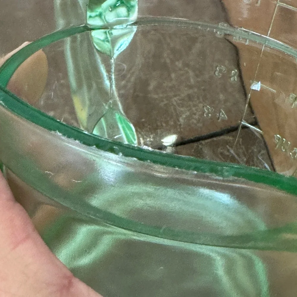 Vaseline Green Glass‎ Measuring Cup 2 Cup Capacity Kitchenware For Household Use